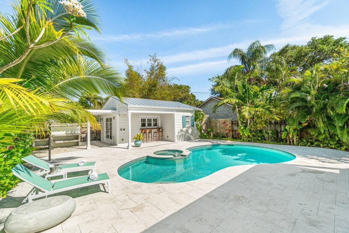 LAKE WORTH TOWN OF - Residential