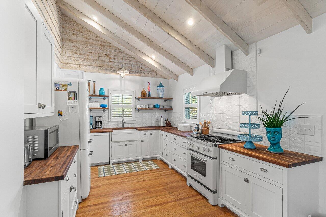 LAKE WORTH TOWN OF - Residential