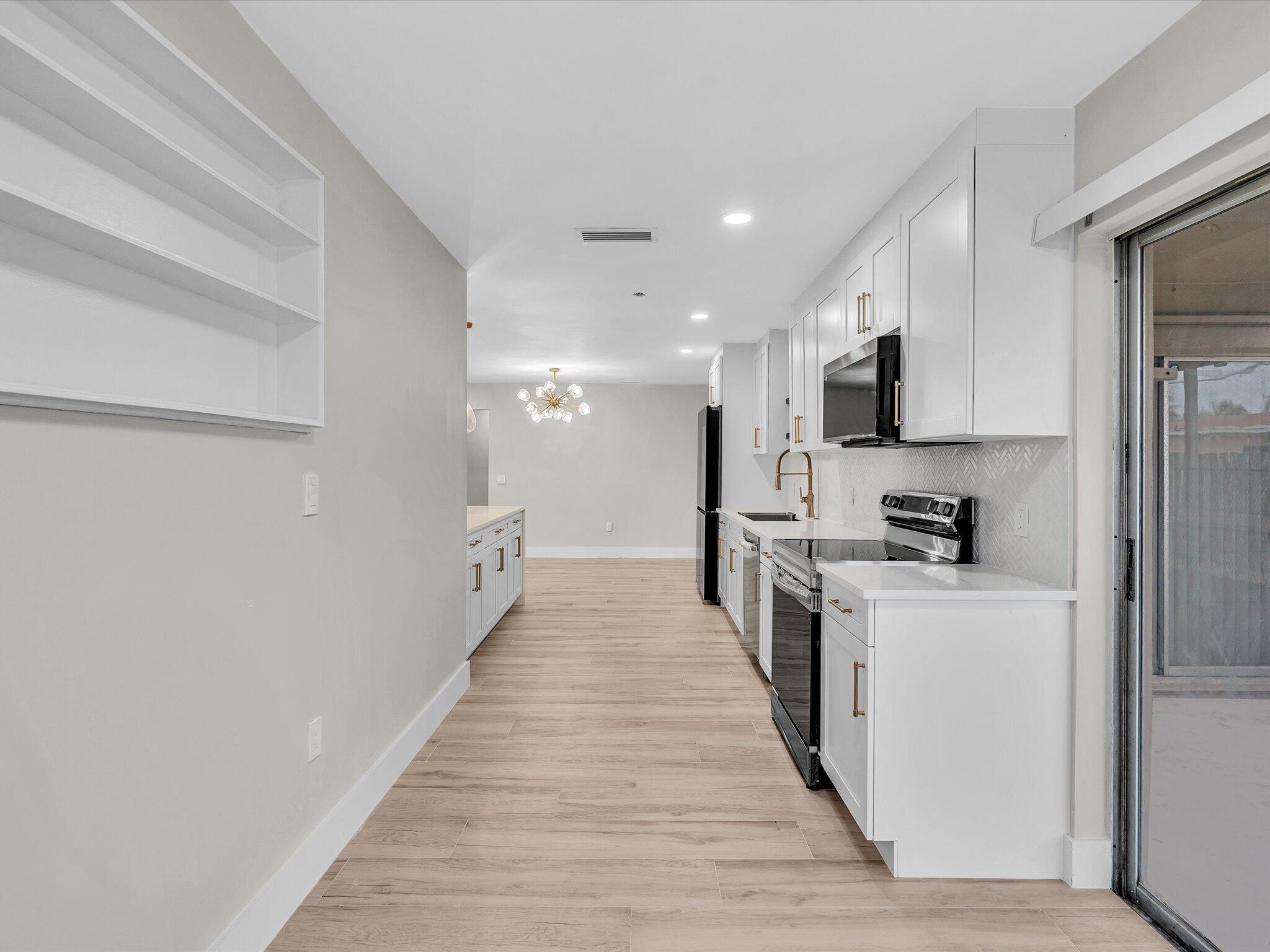 SUNRISE GOLF VILLAGE SEC 21 - Residential