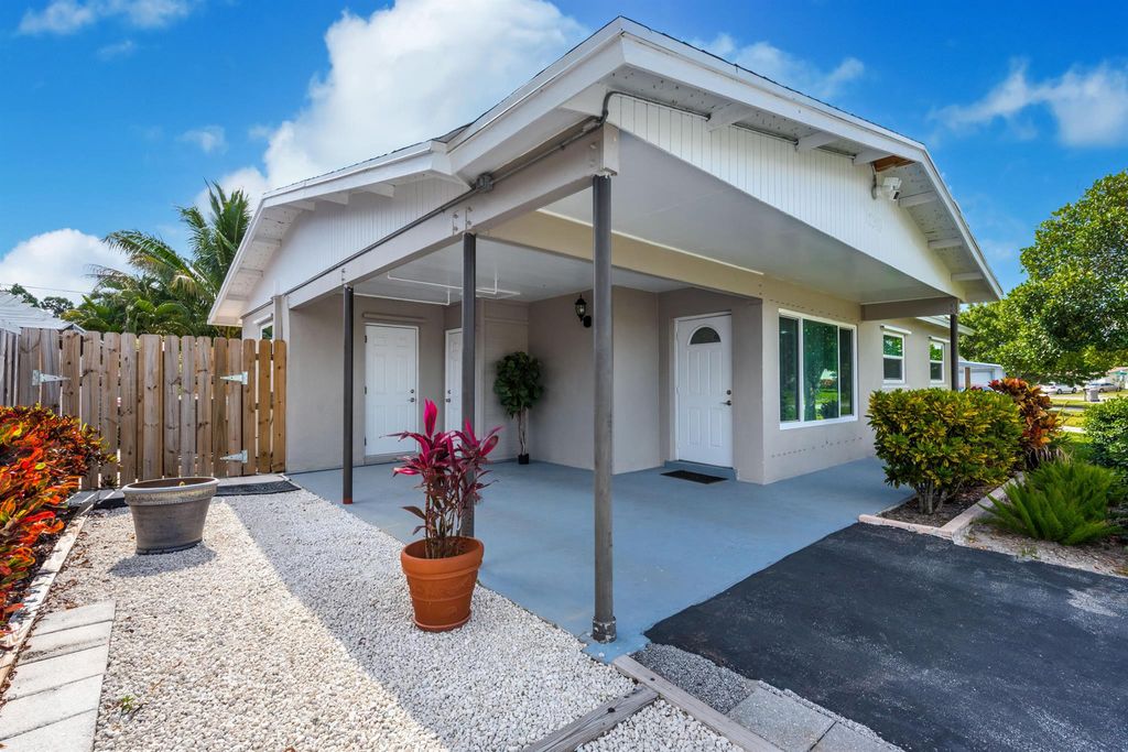 Photo of 12346 Hillman Drive, Palm Beach Gardens, FL 33410 (MLS # R10985755)