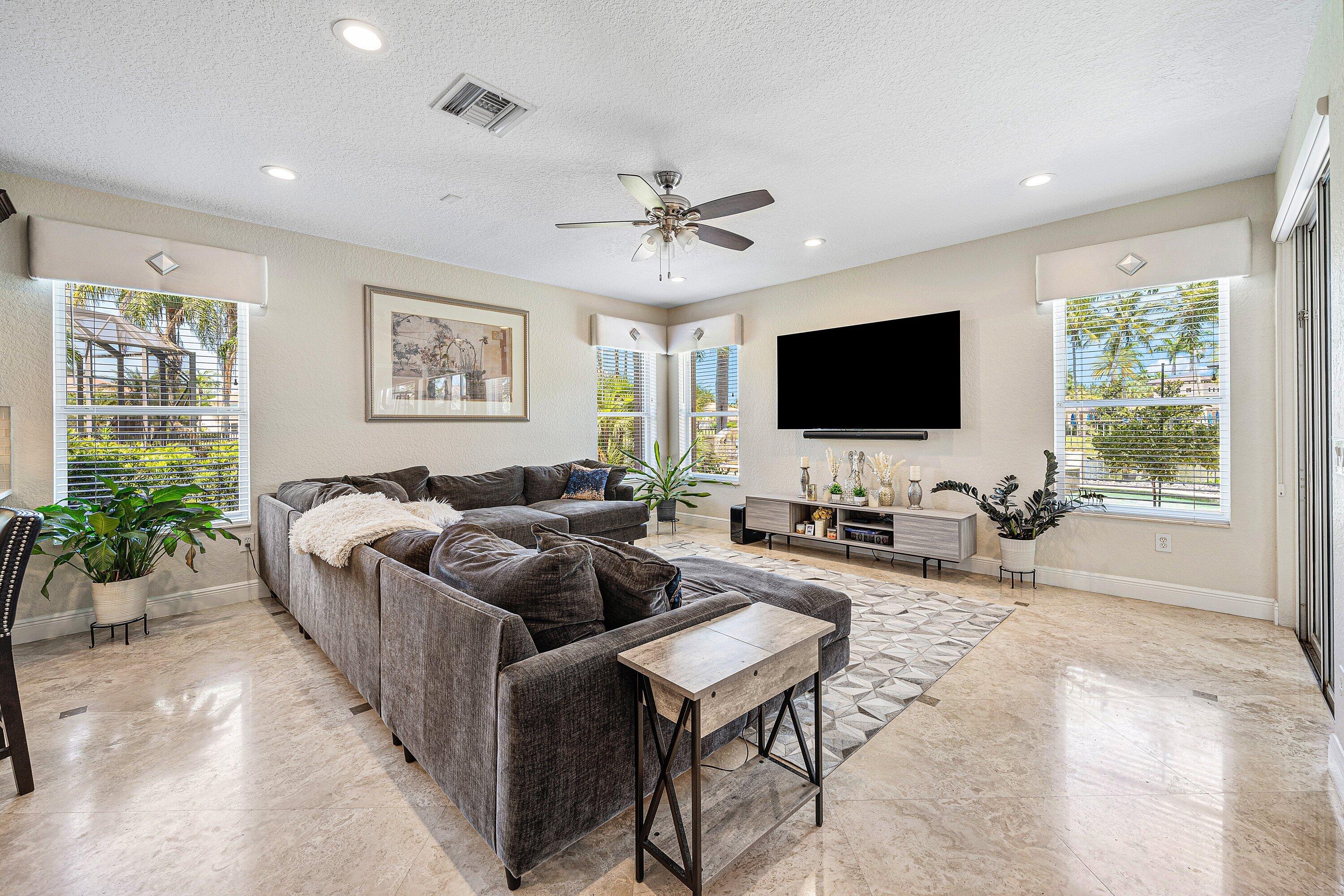 SATURNIA ISLES 1 - Residential