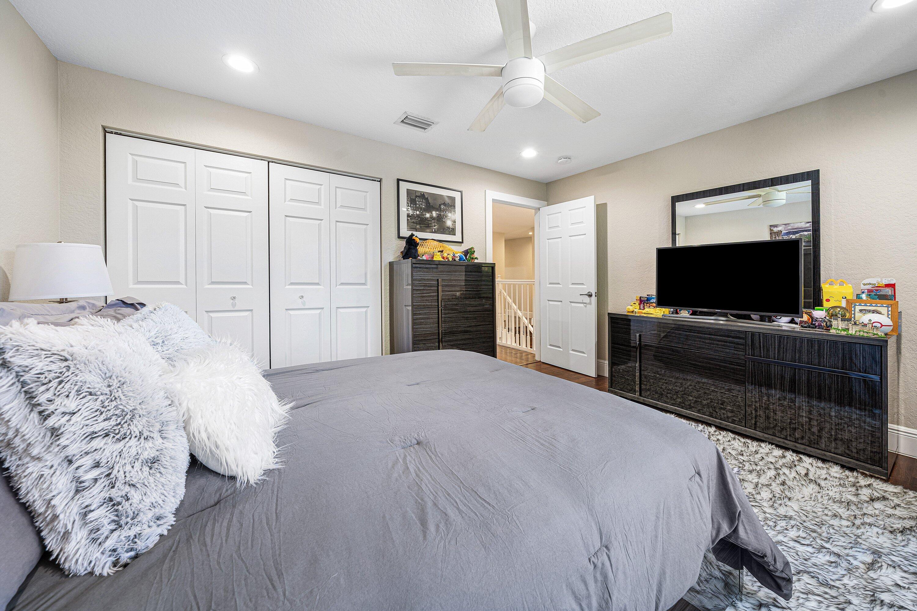 SATURNIA ISLES 1 - Residential