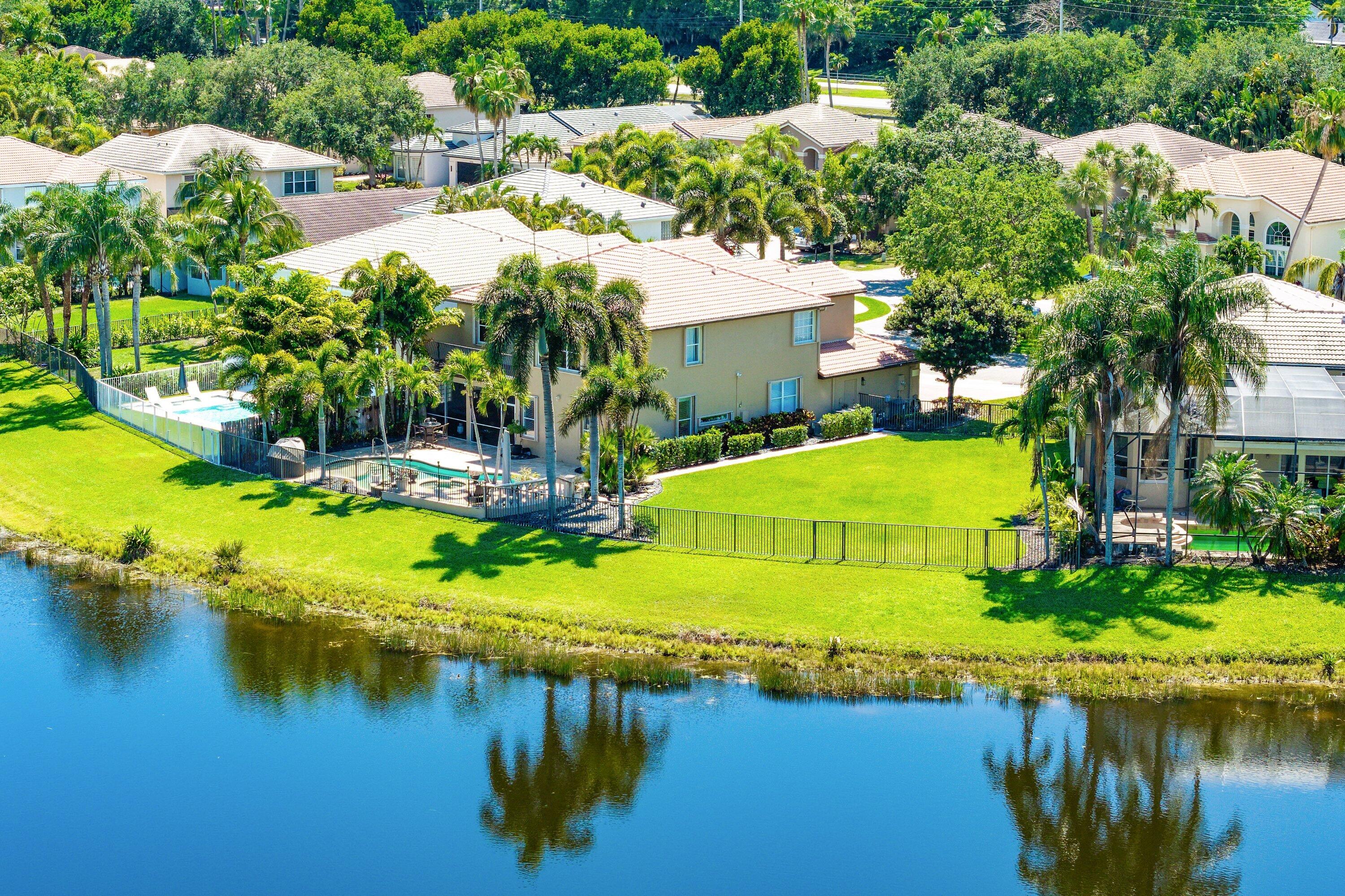 SATURNIA ISLES 1 - Residential