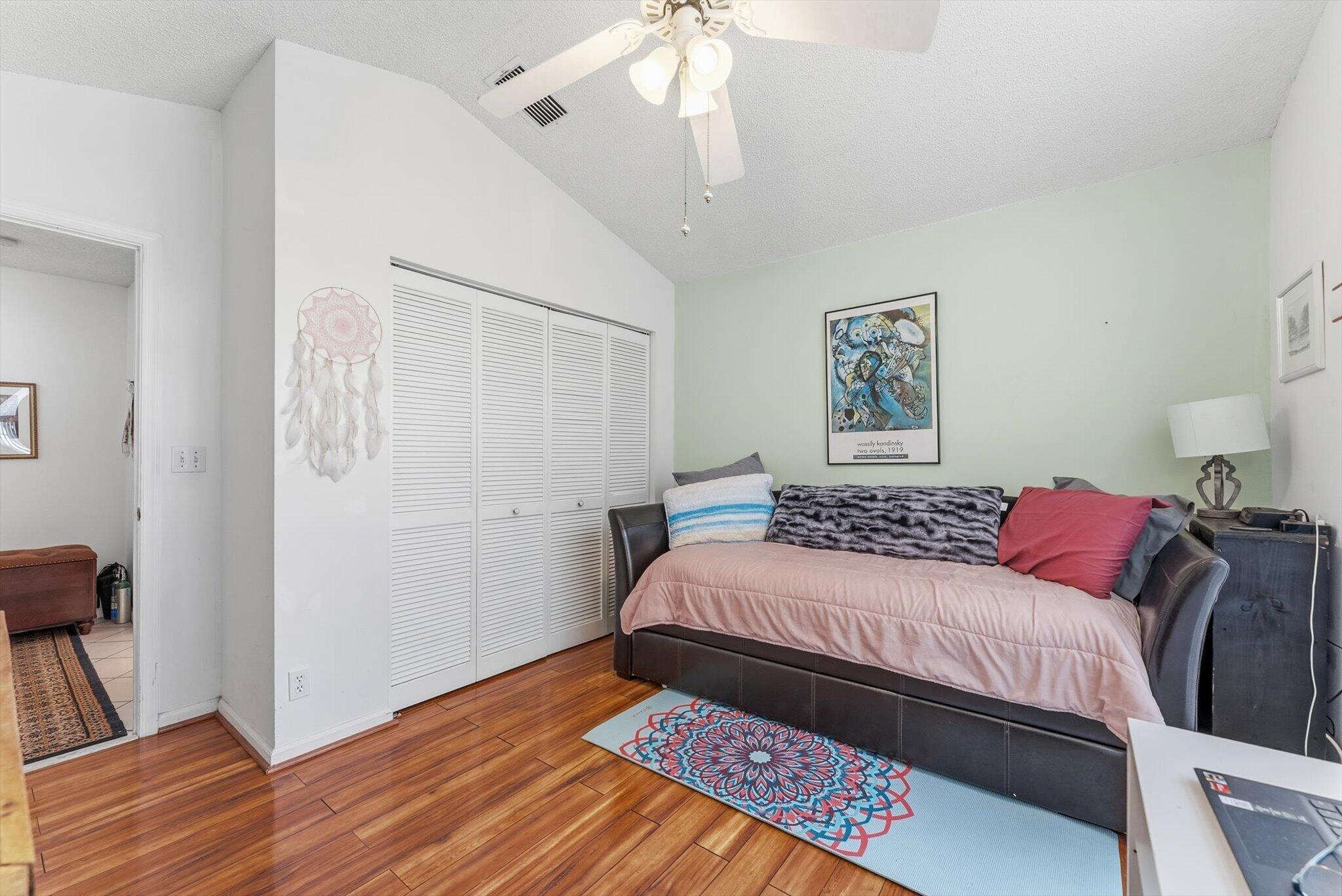 Lawrence Grove - Residential