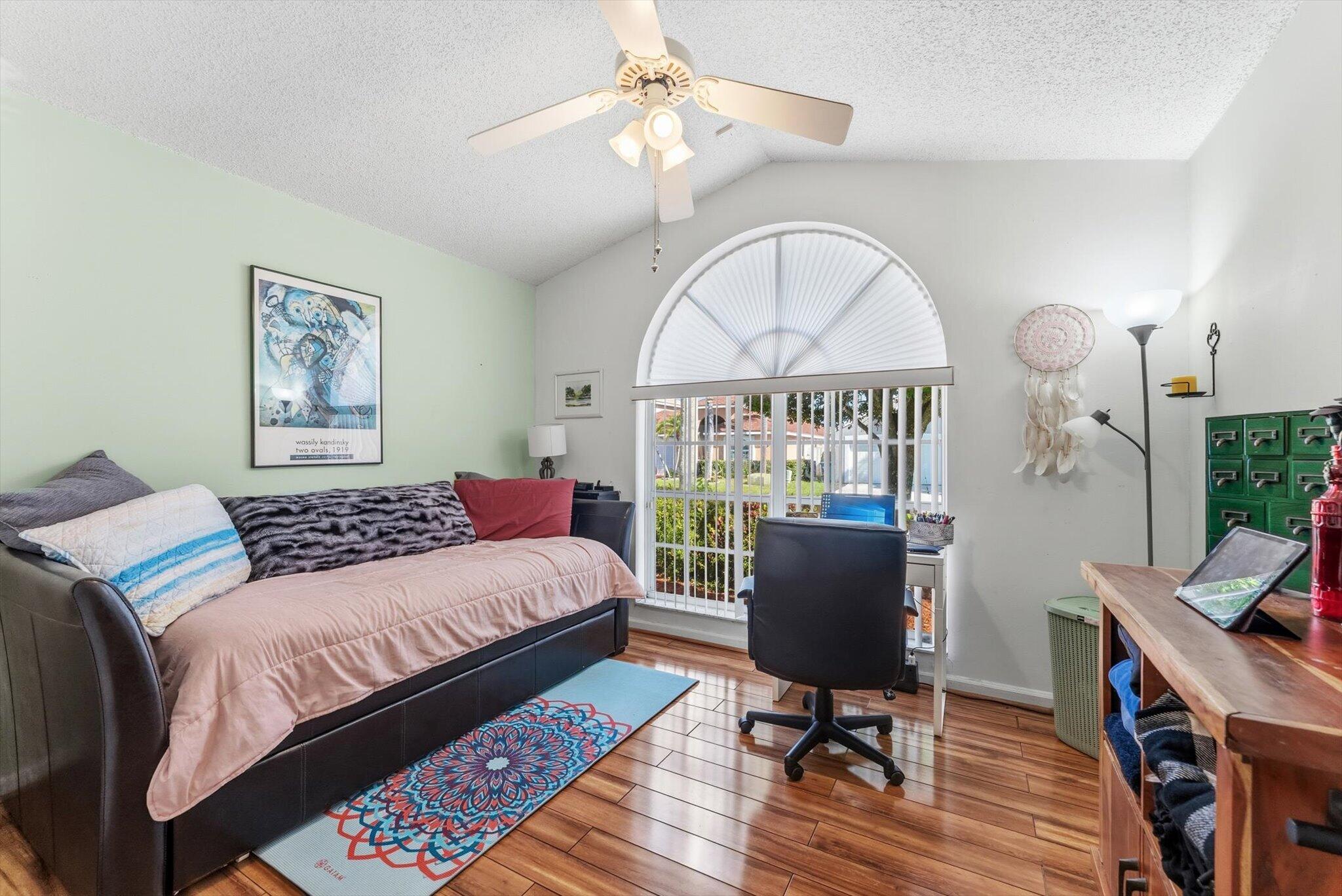 Lawrence Grove - Residential