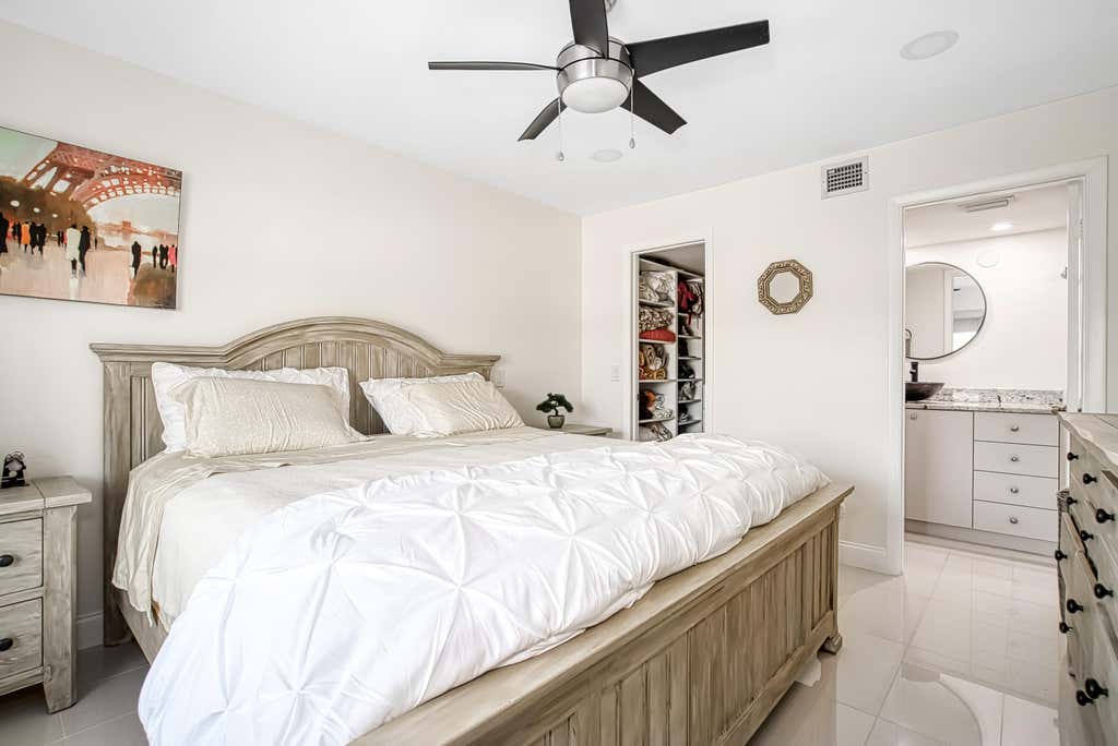 Photo of 7257 GOLF COLONY Court #202, Lake Worth, FL 33467 (MLS # B26067567)