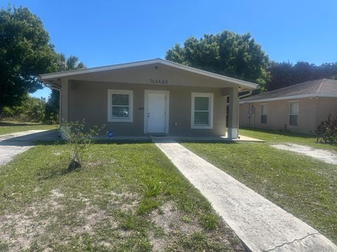 Photo of 704 N 18th Street #B, Fort Pierce, FL 34950 (MLS # B26011723)