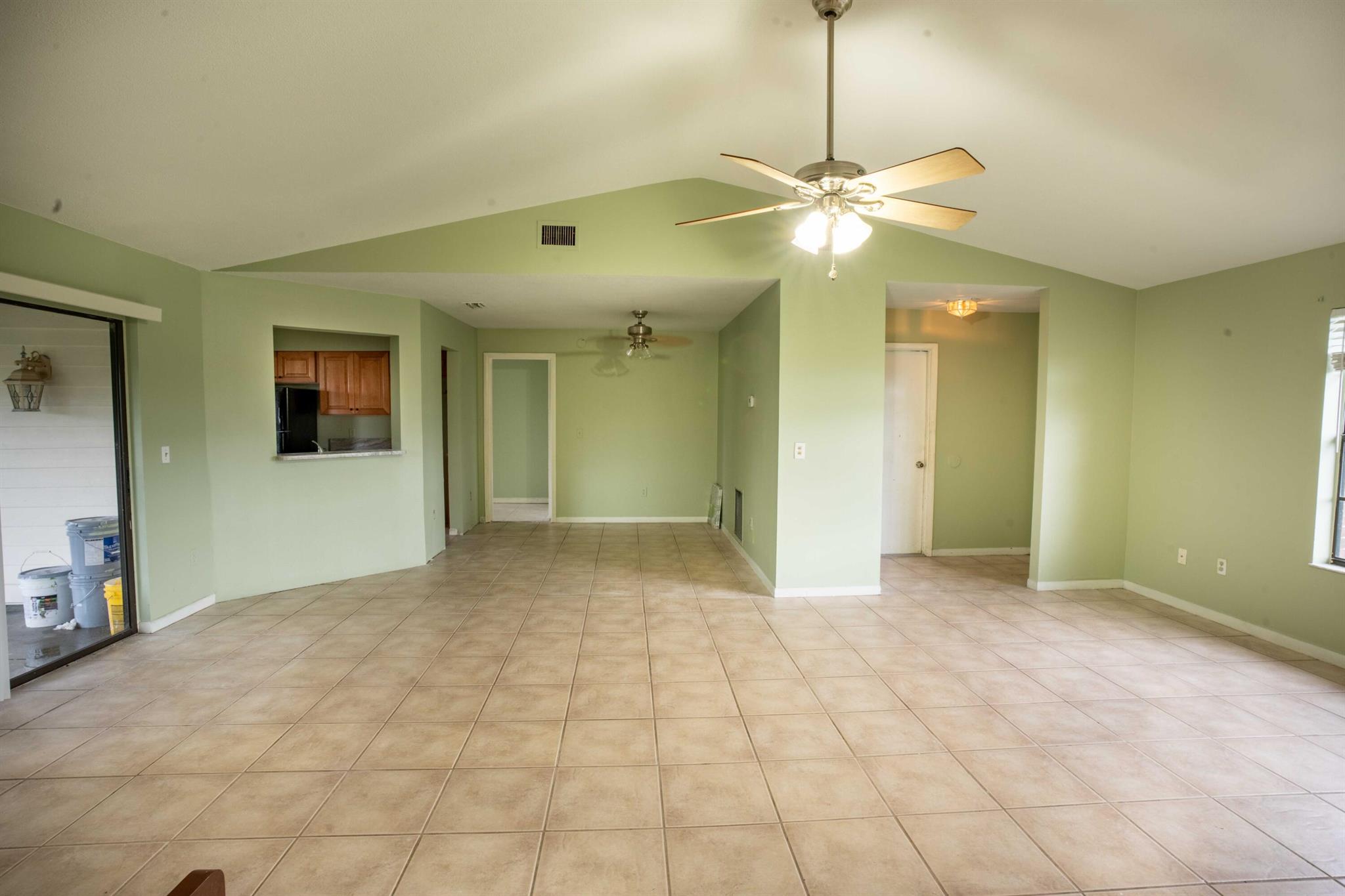 PORT ST LUCIE-SEC 19 - Residential Lease