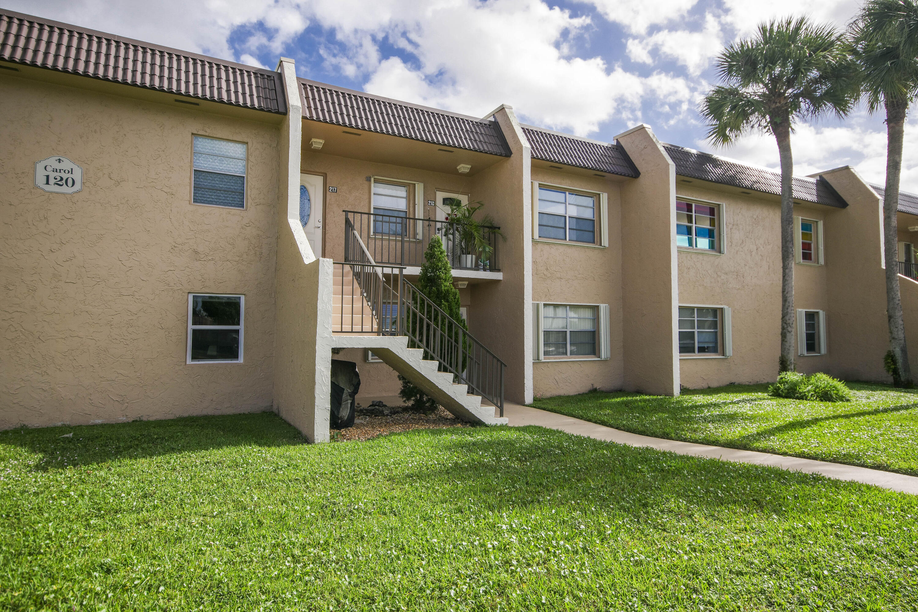 Golden Lakes Village Condo - Residential