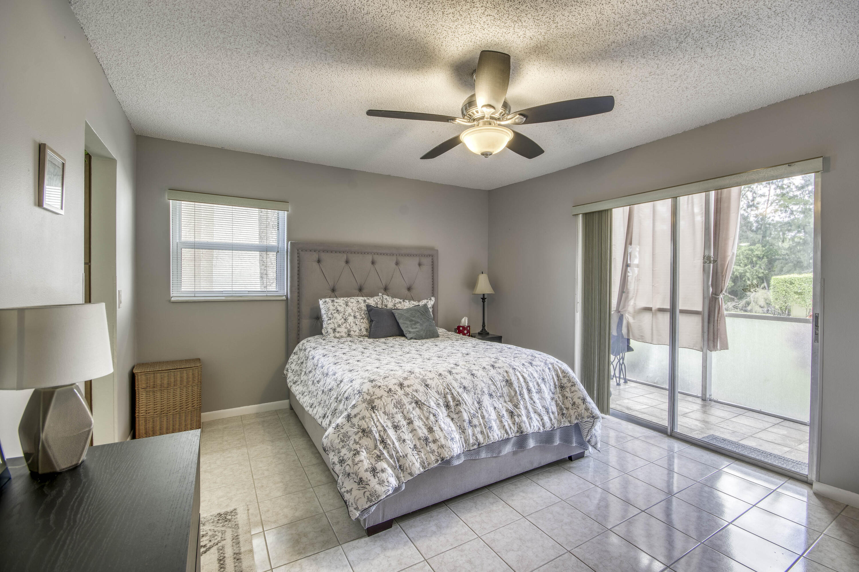 Golden Lakes Village Condo - Residential