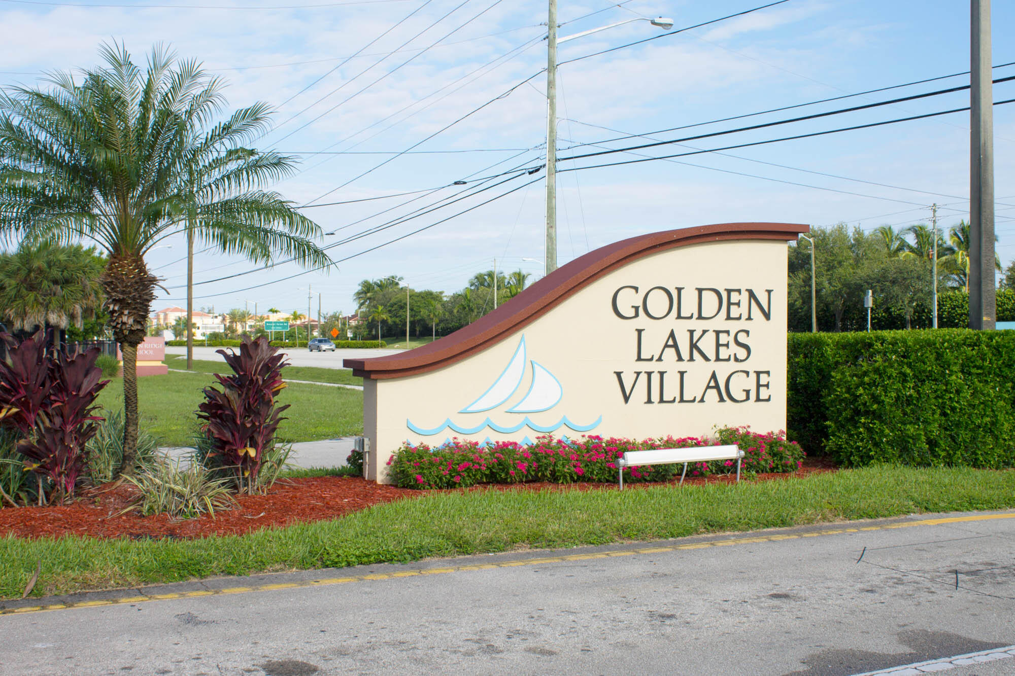 Golden Lakes Village Condo - Residential