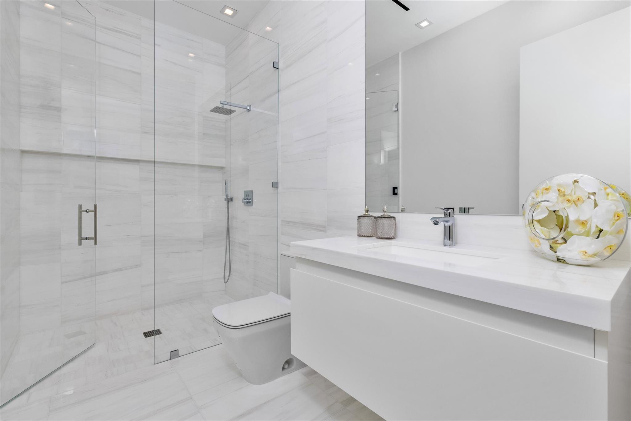 Isla Bahia 47-27 B - Residential