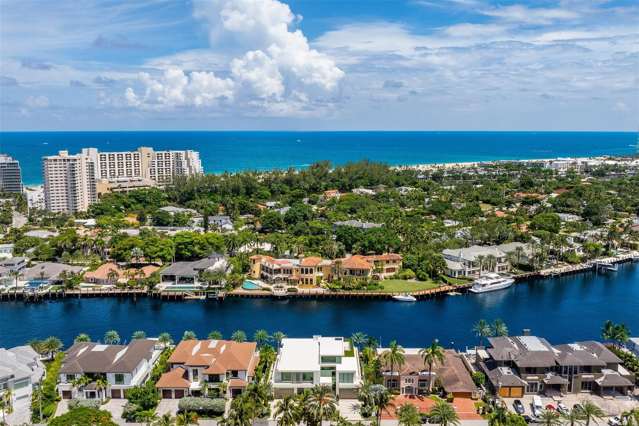 Isla Bahia 47-27 B - Residential