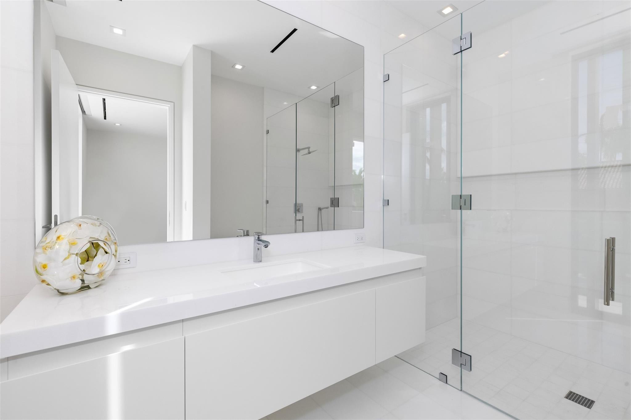 Isla Bahia 47-27 B - Residential