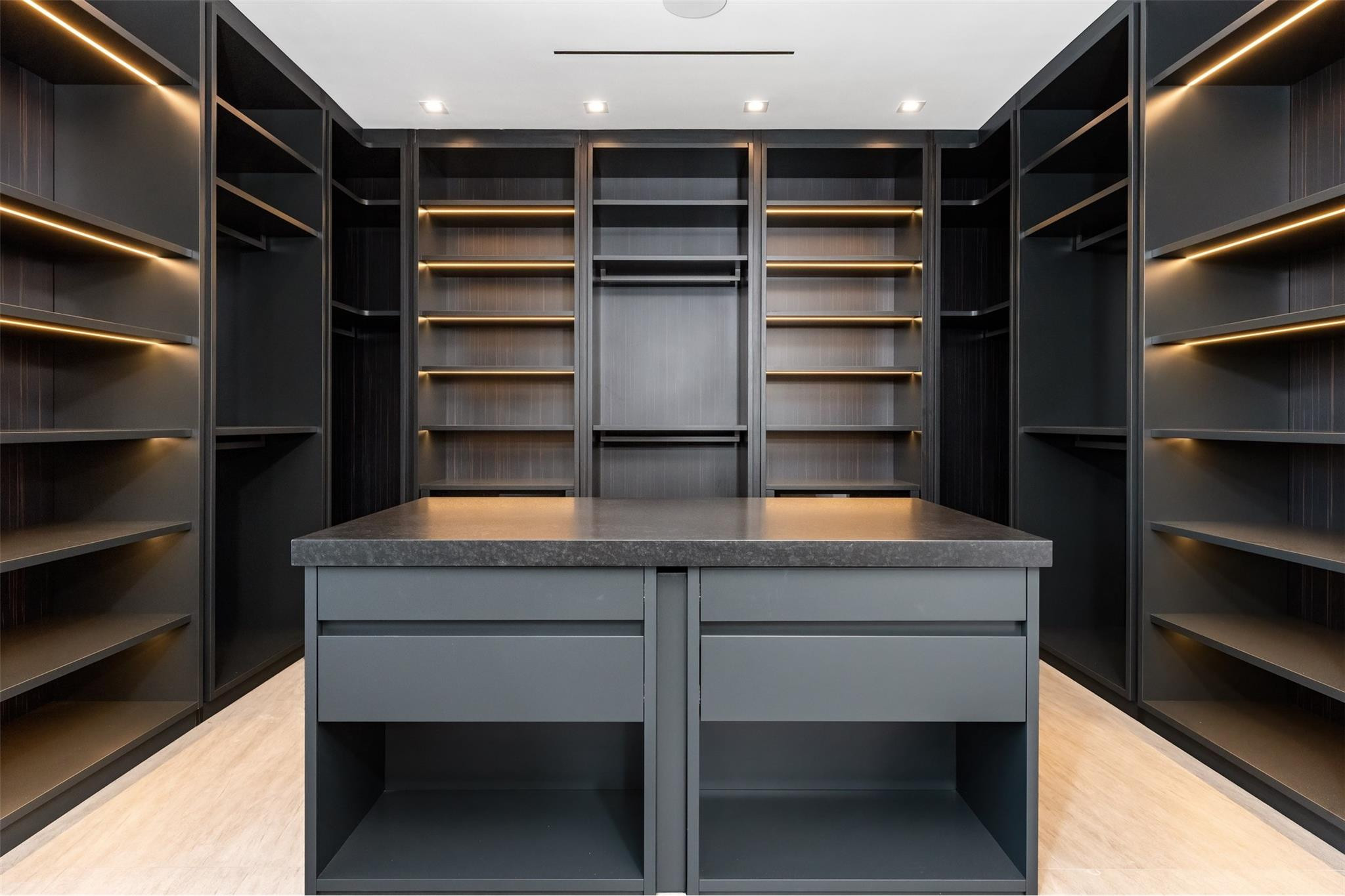 Isla Bahia 47-27 B - Residential