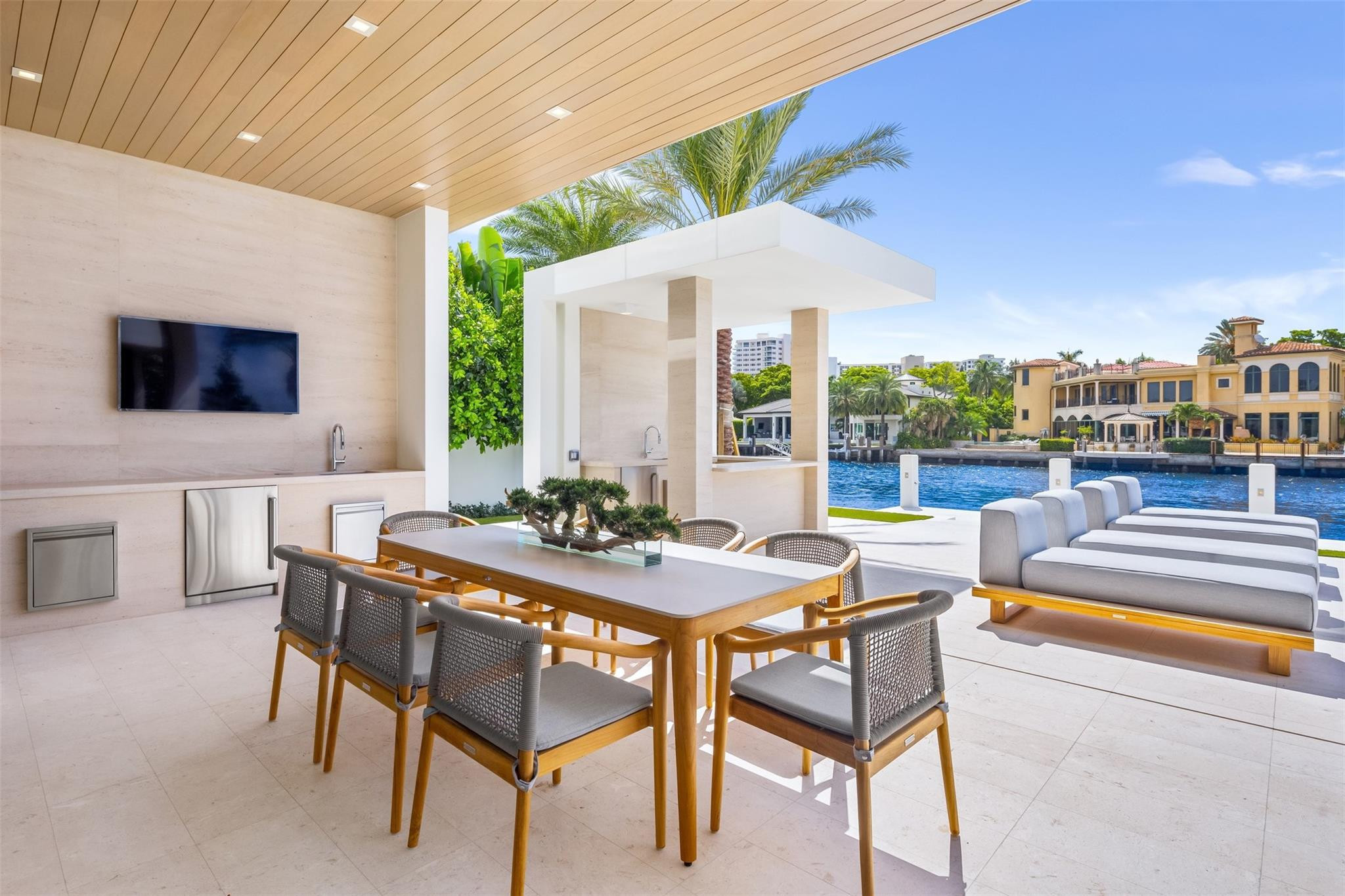 Isla Bahia 47-27 B - Residential