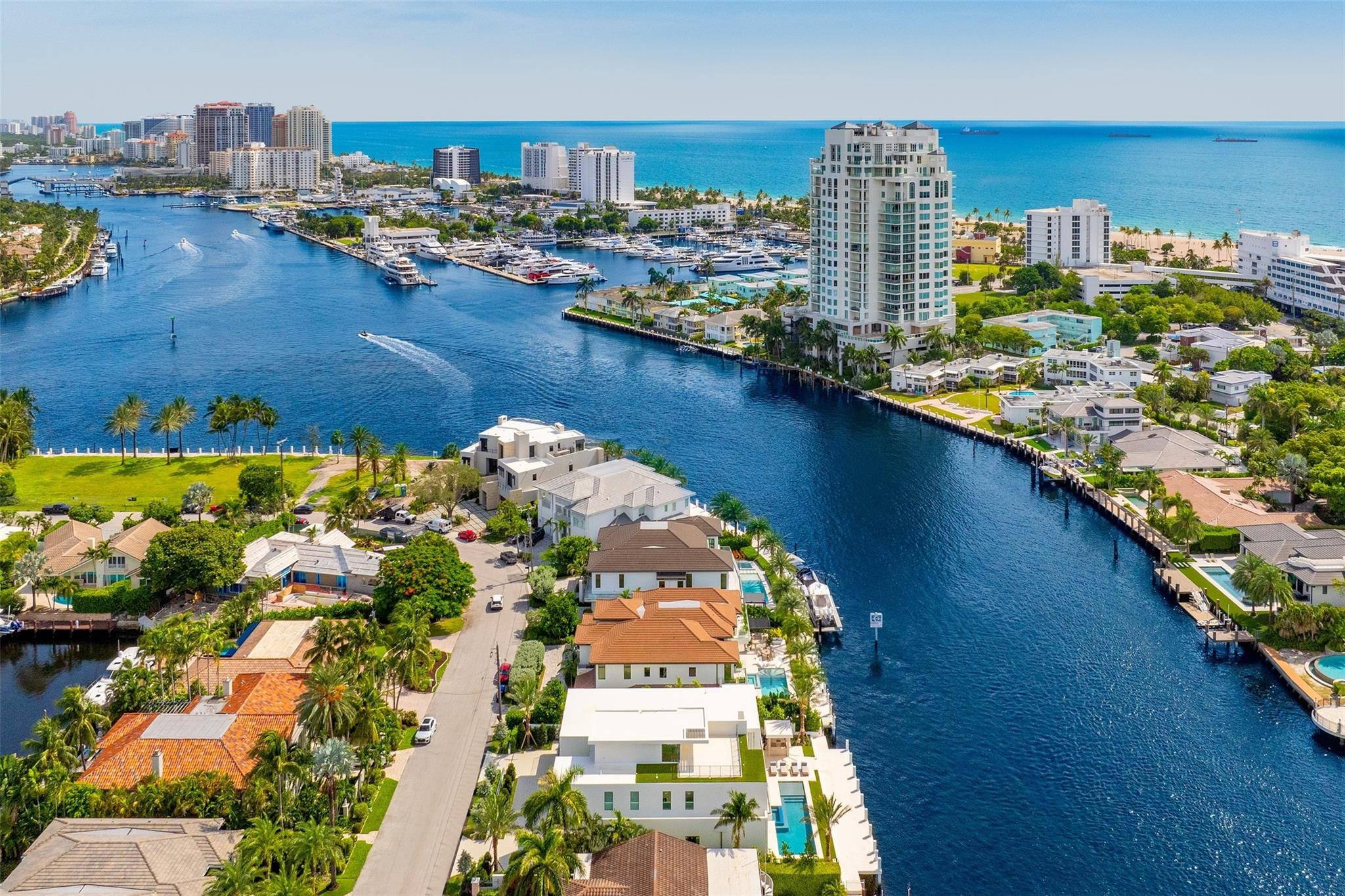 Isla Bahia 47-27 B - Residential