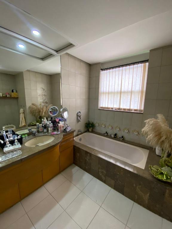 Sector El Campestre, Medellín, Antioquia, Colombia - Residential