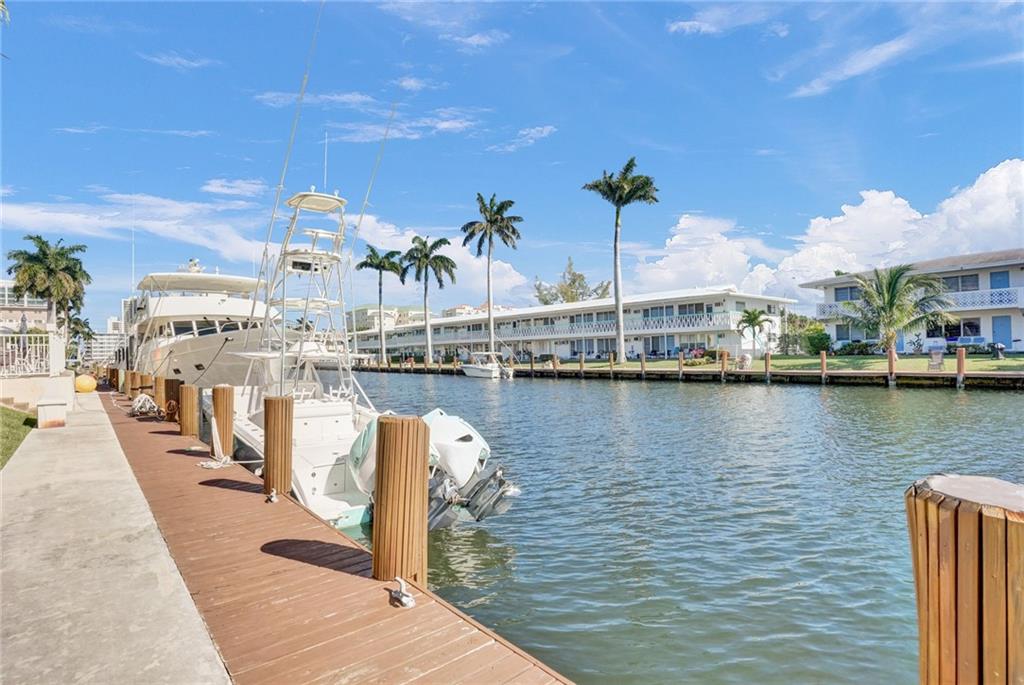 Oakland Arms Condo - Residential