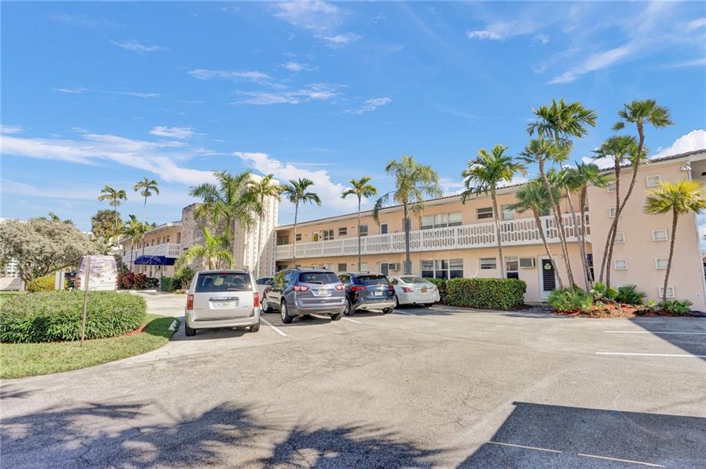 Oakland Arms Condo - Residential