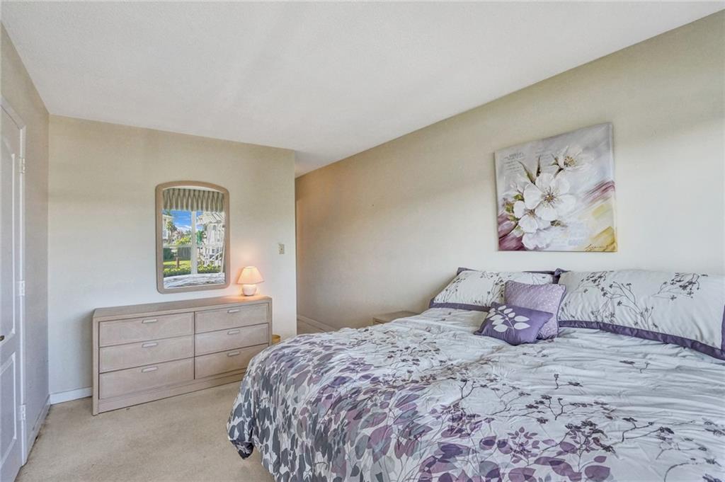 Oakland Arms Condo - Residential