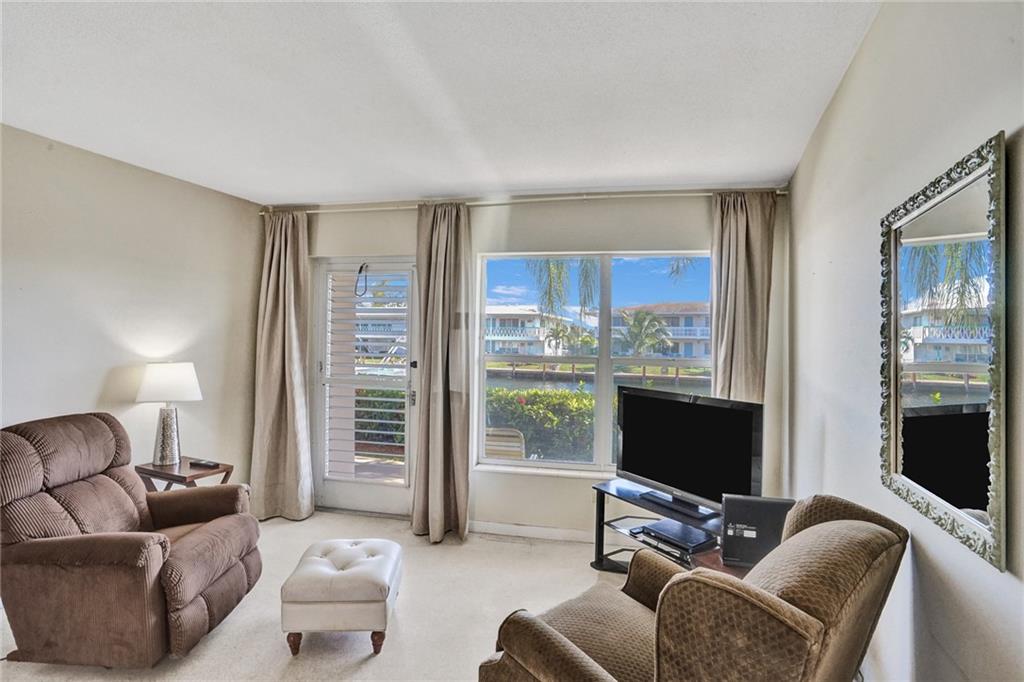 Oakland Arms Condo - Residential