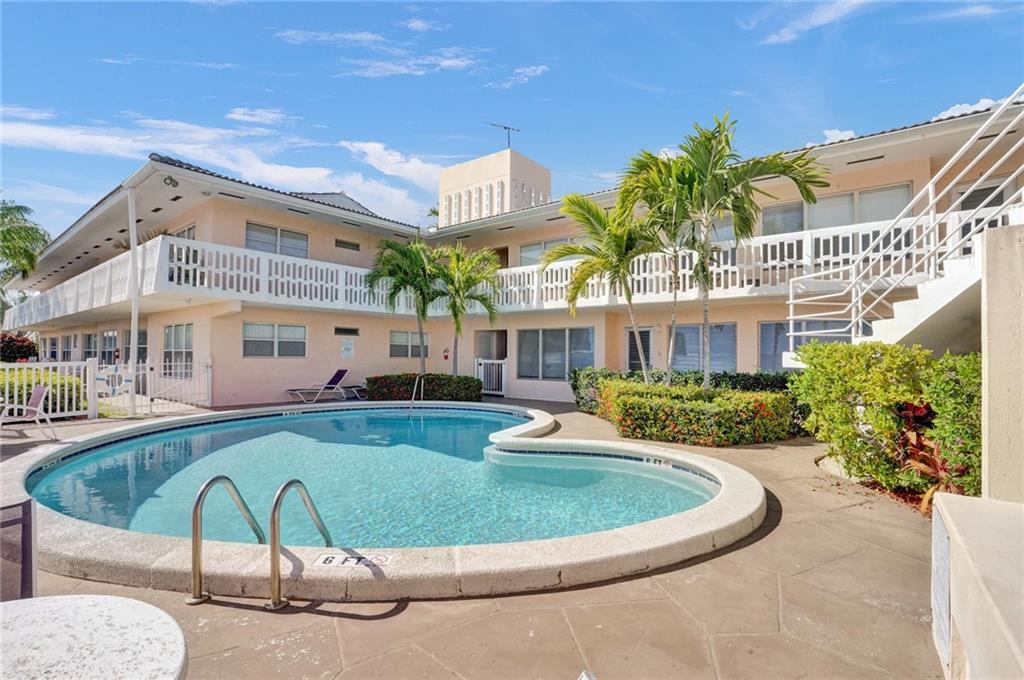 Oakland Arms Condo - Residential