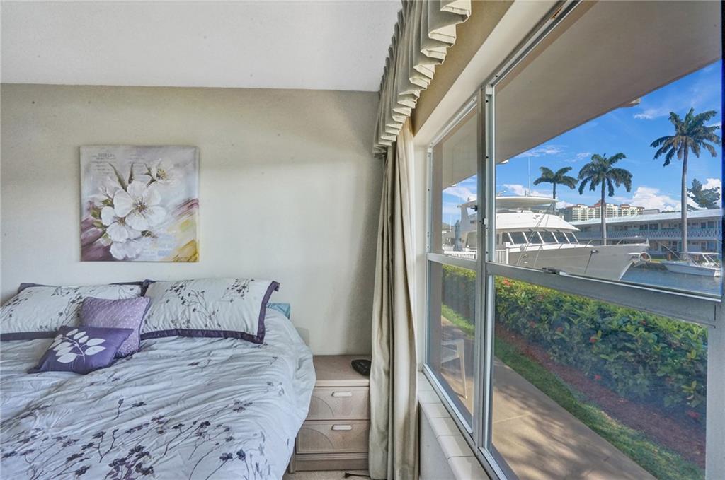 Oakland Arms Condo - Residential