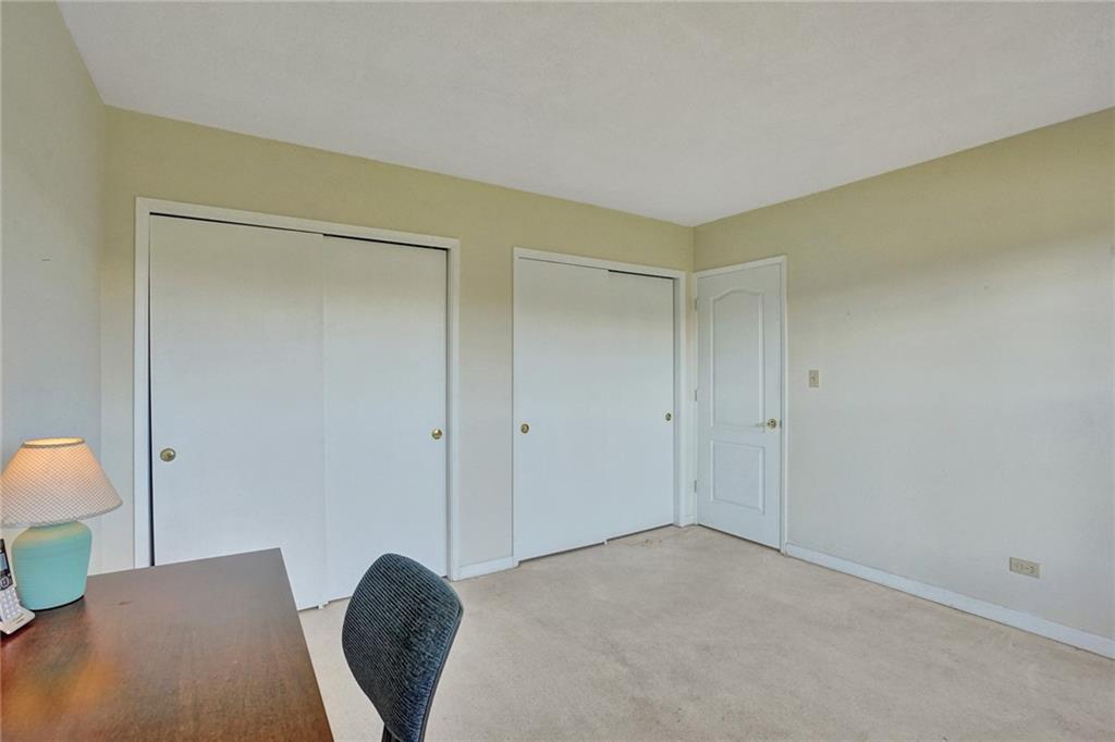 Oakland Arms Condo - Residential