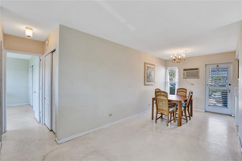 Oakland Arms Condo - Residential