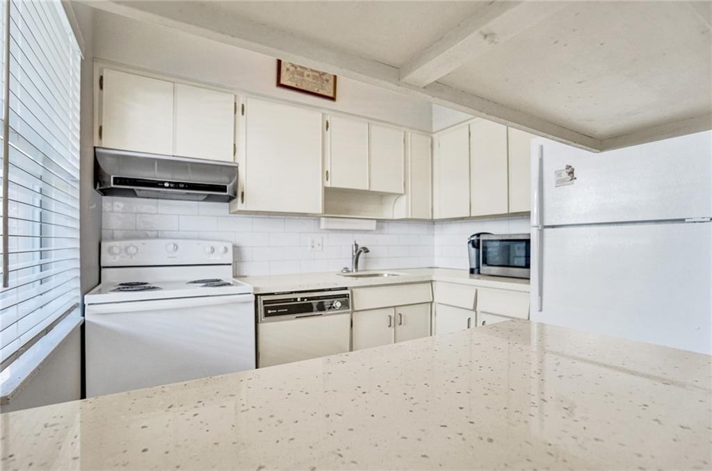 Oakland Arms Condo - Residential