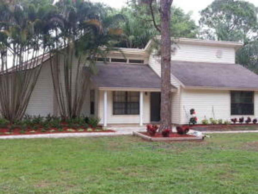 Great new rental in Jupiter Farms located on over an acre, has 5 bedrooms (2 masters) 3 bath, screened pool area, extra building for storage,pool and yard maintenance included!