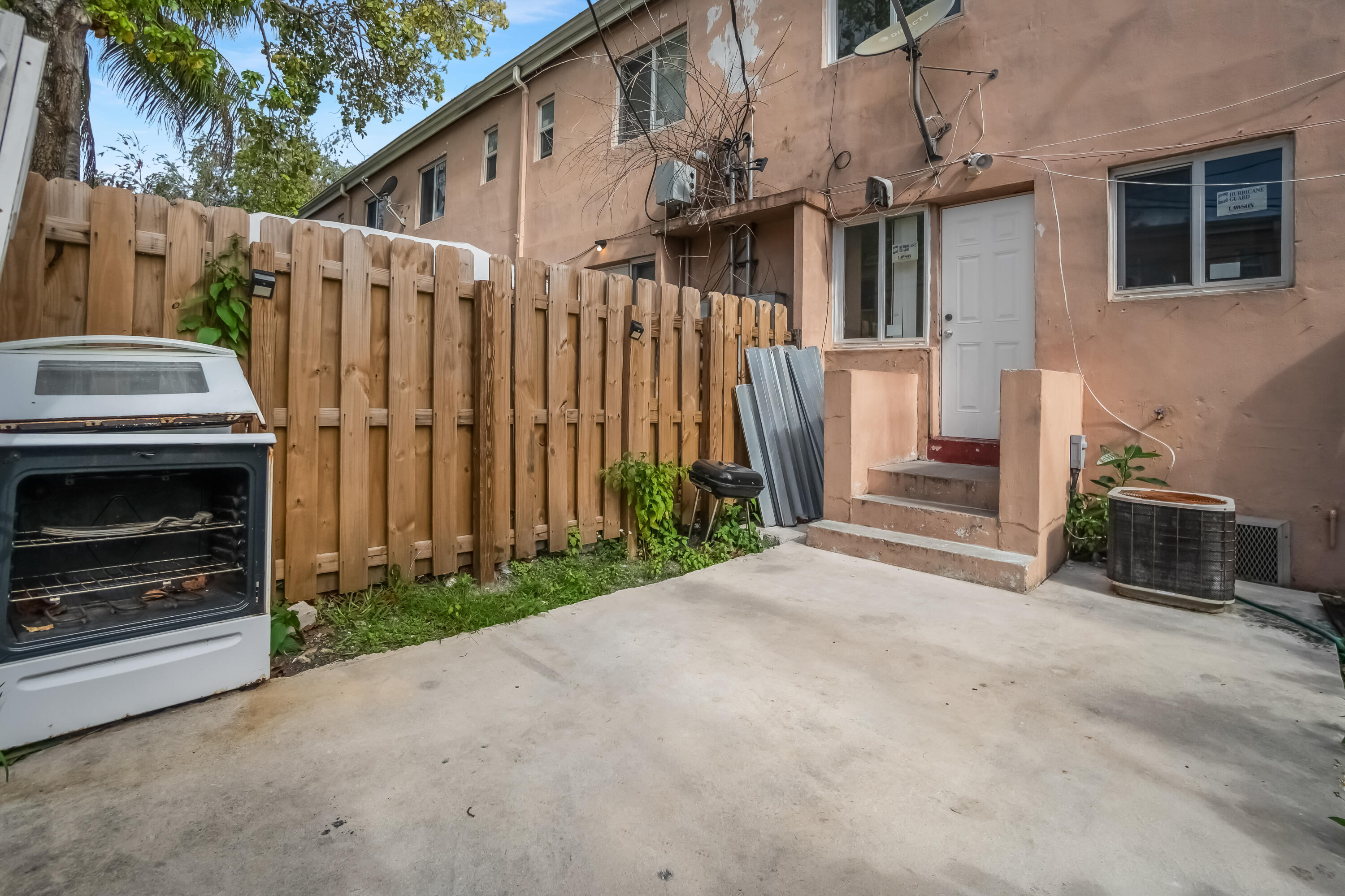 SUNSET PALM VILLAS CONDO - Residential