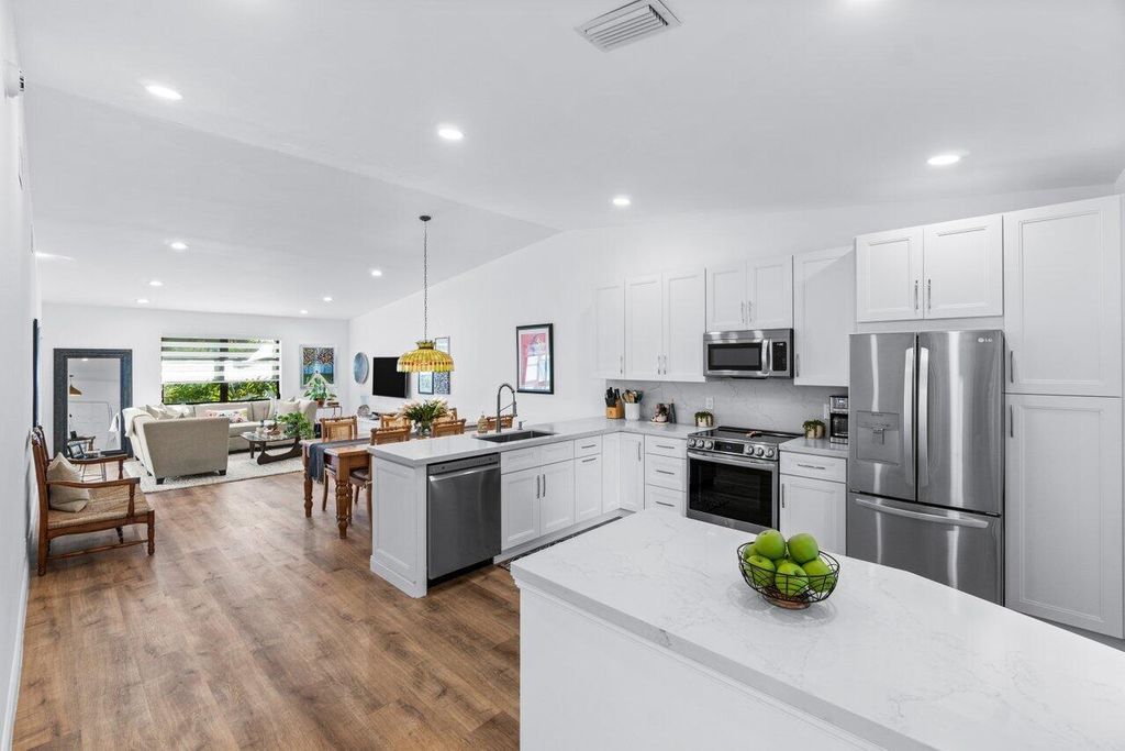 Photo of 6164 Kings Gate Circle, Delray Beach, FL 33484 (MLS # R11050059)