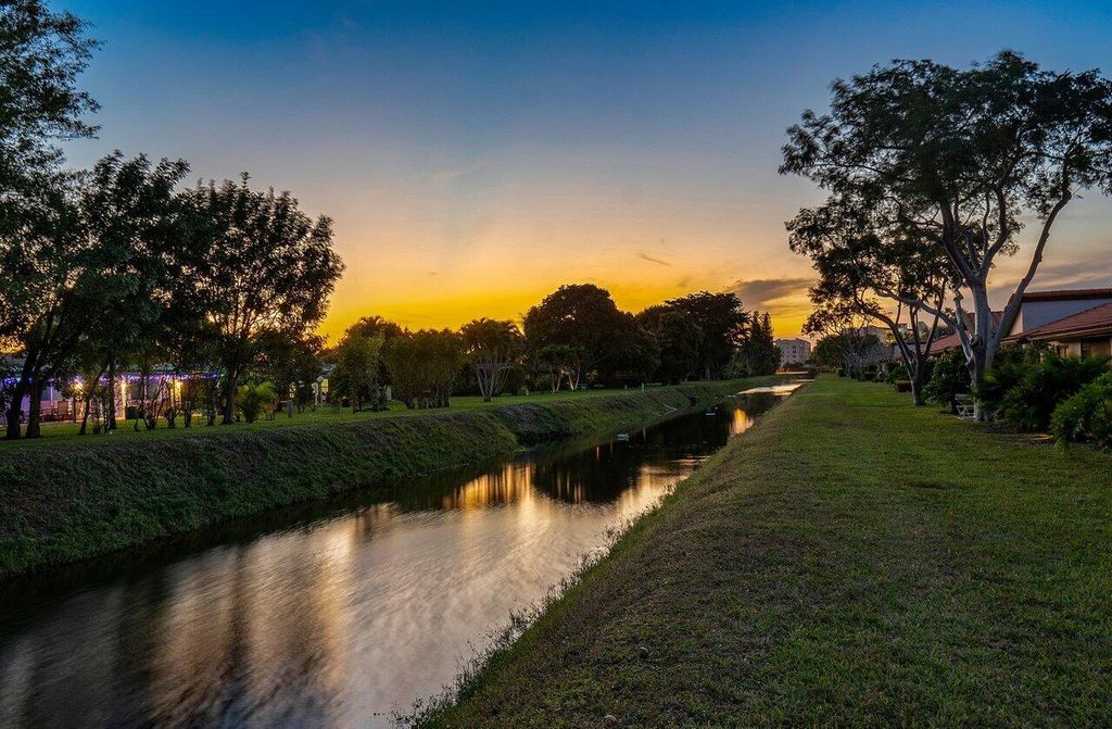 Photo of 6164 Kings Gate Circle, Delray Beach, FL 33484 (MLS # R11050059)