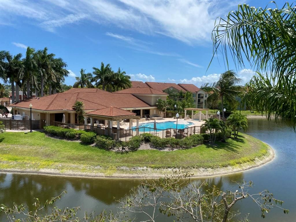 Photo of 420 Villa Circle #420, Boynton Beach, FL 33435 (MLS # R10717262)