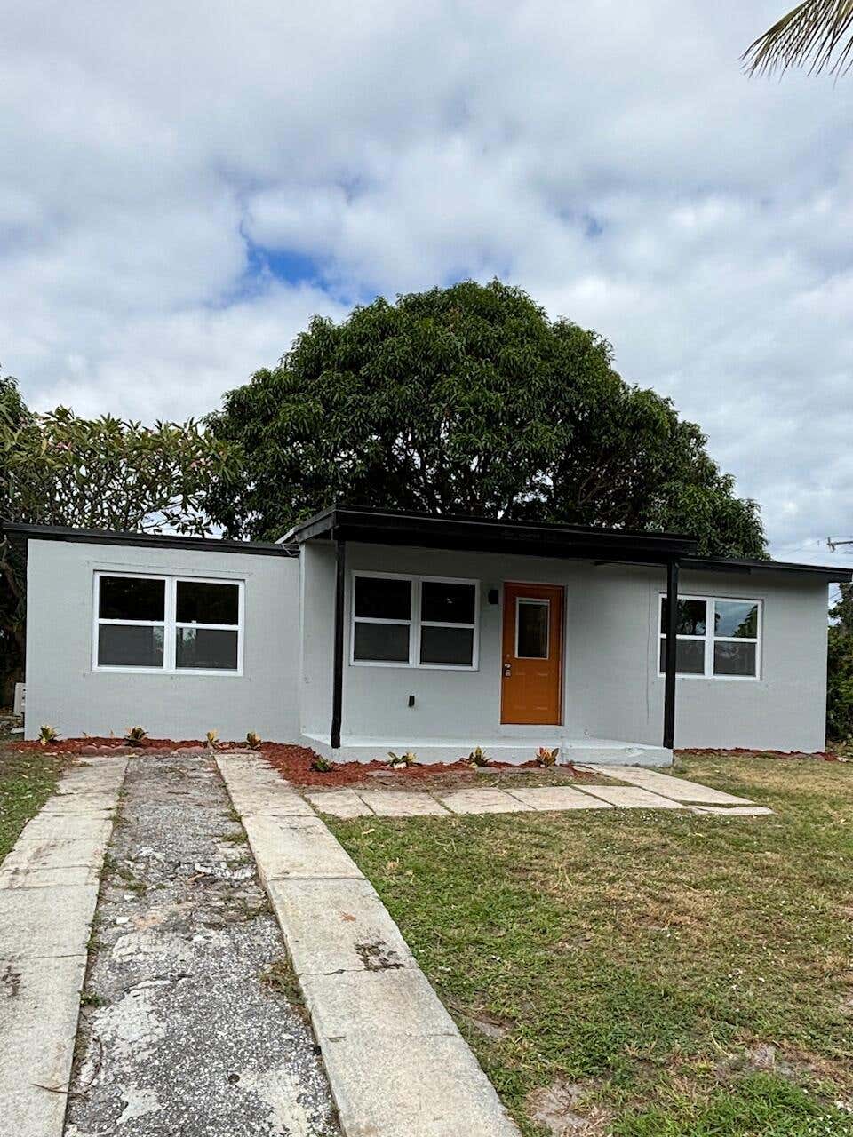 Photo of 571 Oleander Road, Lake Worth, FL 33462 (MLS # R11055766)