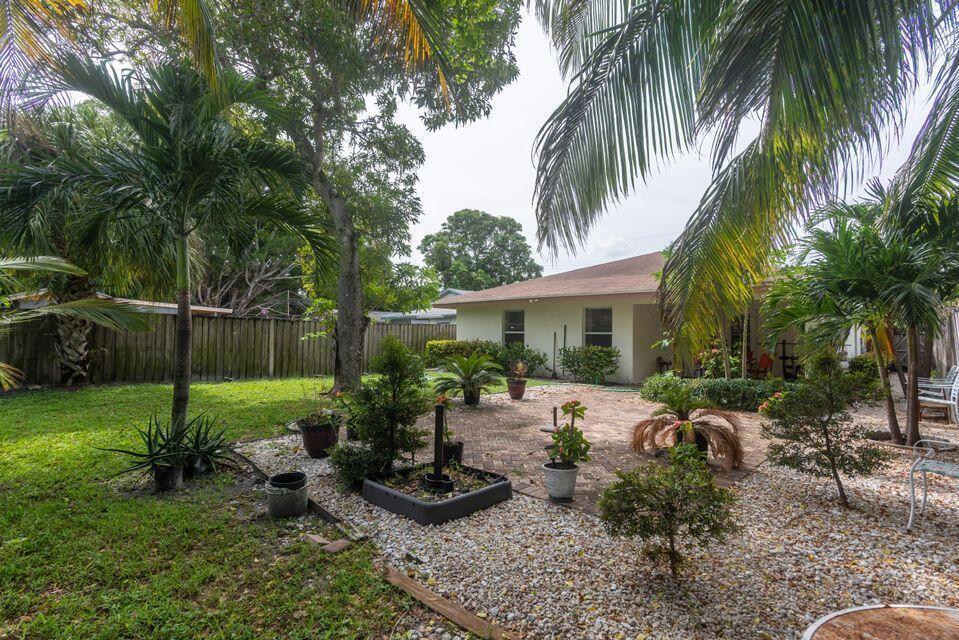 DELRAY TOWN OF - Residential Lease