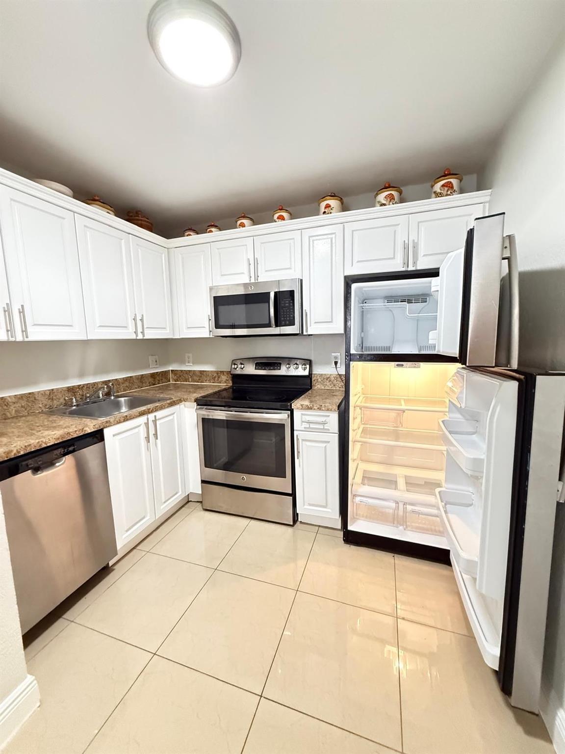 Grenadier Gardens - Residential Lease