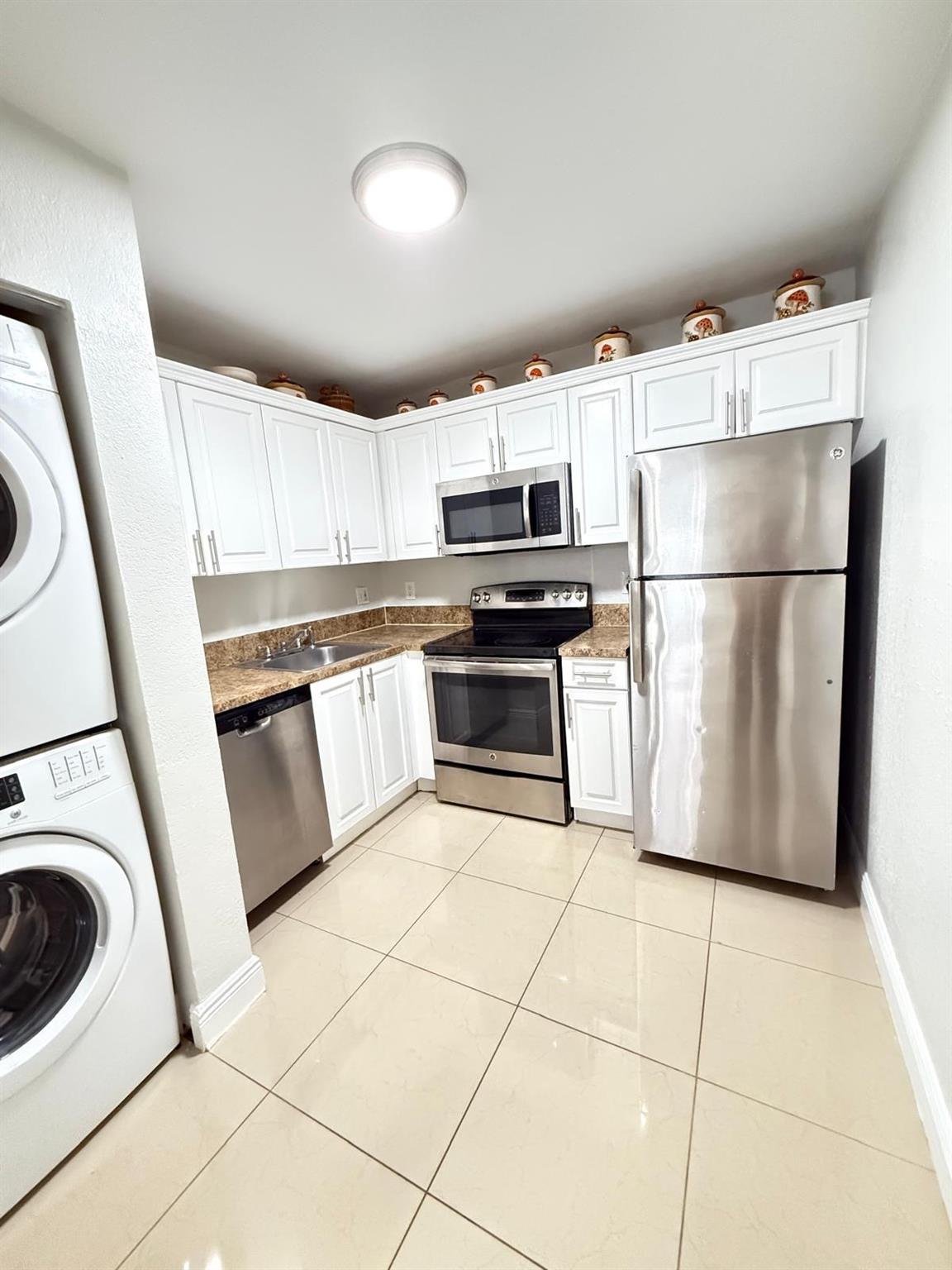 Grenadier Gardens - Residential Lease