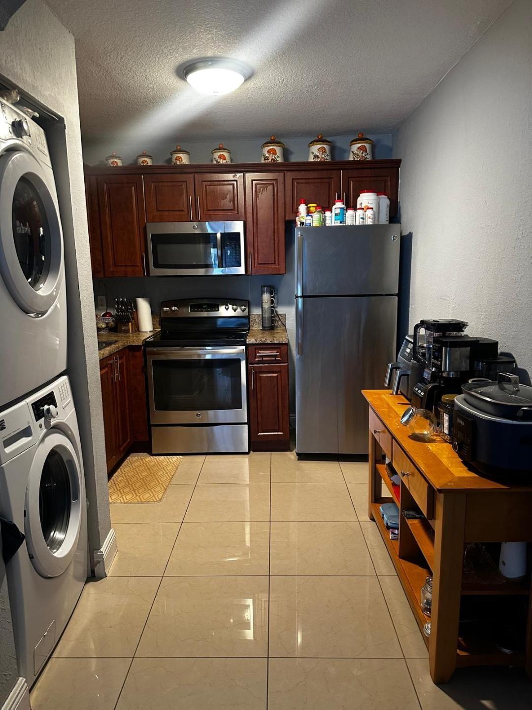 Grenadier Gardens - Residential Lease