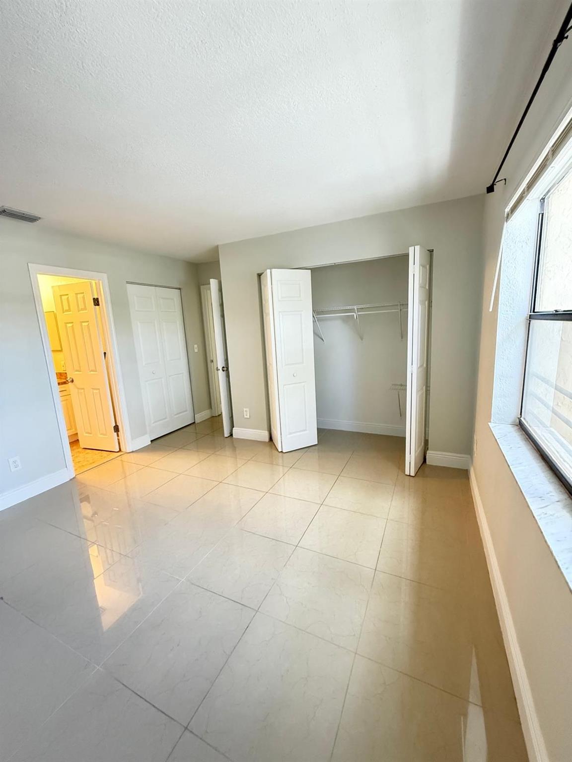 Grenadier Gardens - Residential Lease