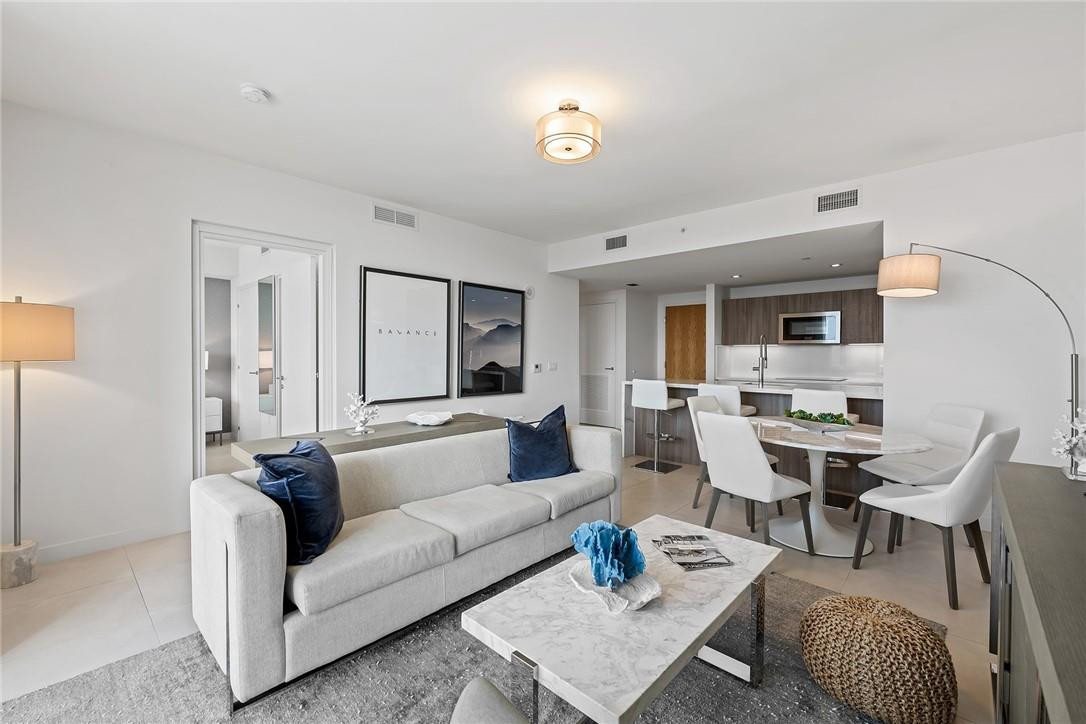 401 N Birch Road 812