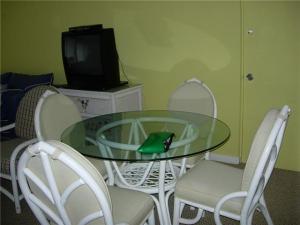 AMBASSADOR HOTEL CO OP AP - Residential