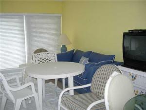 AMBASSADOR HOTEL CO OP AP - Residential