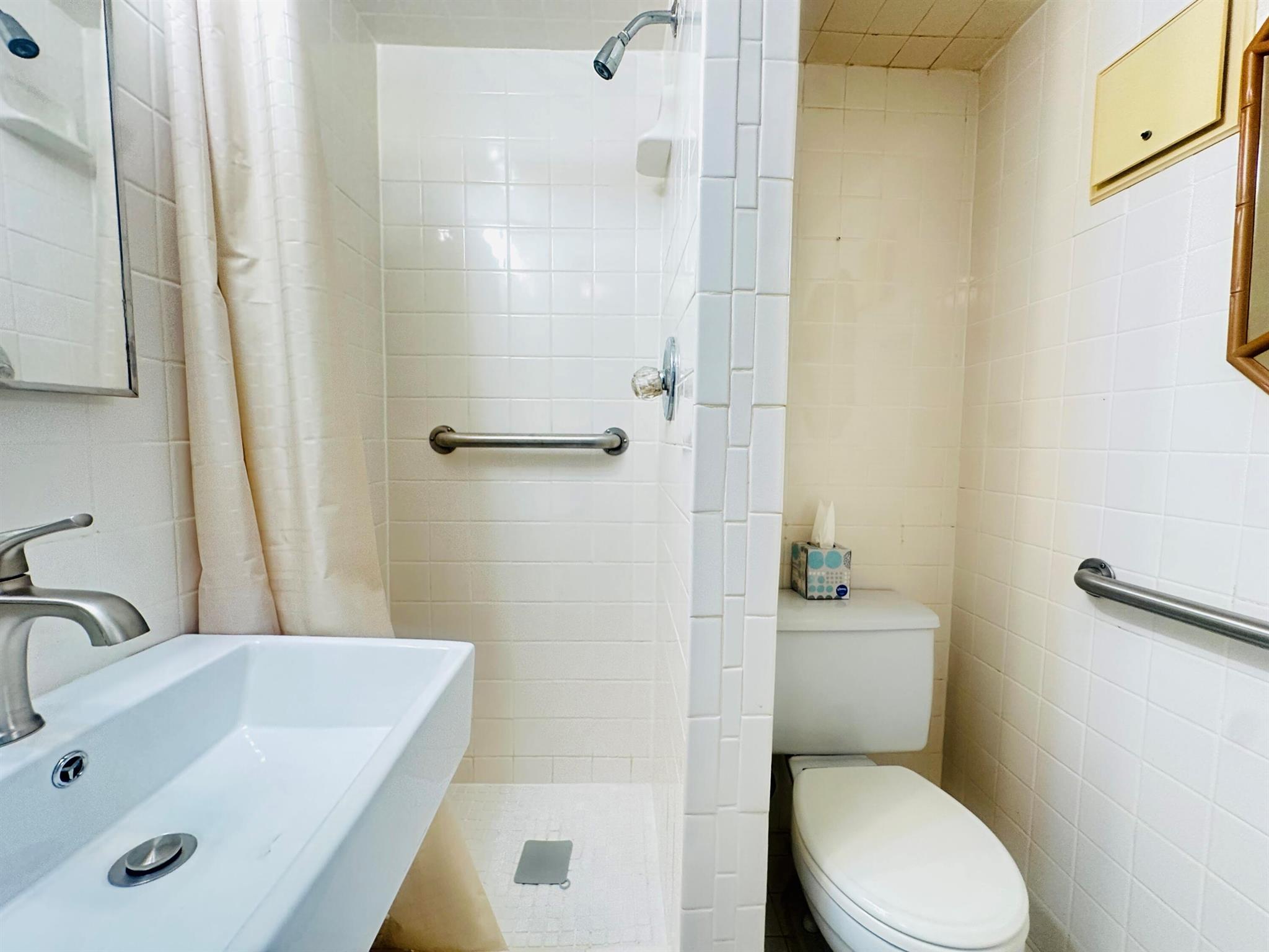 BRIGHTON AT CENTURY VILLA - Residential Lease