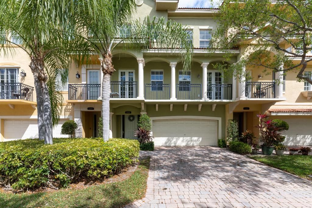 Photo of 2498 San Pietro Circle, Palm Beach Gardens, FL 33410 (MLS # R10873331)