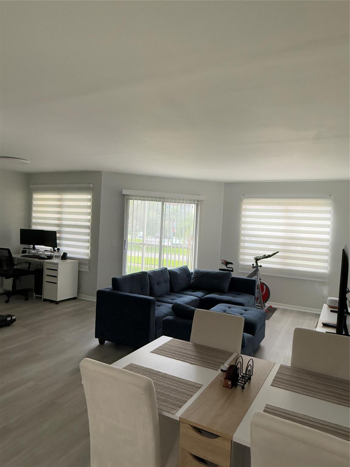 BUCKINGHAM -CENTURY VILLA - Residential