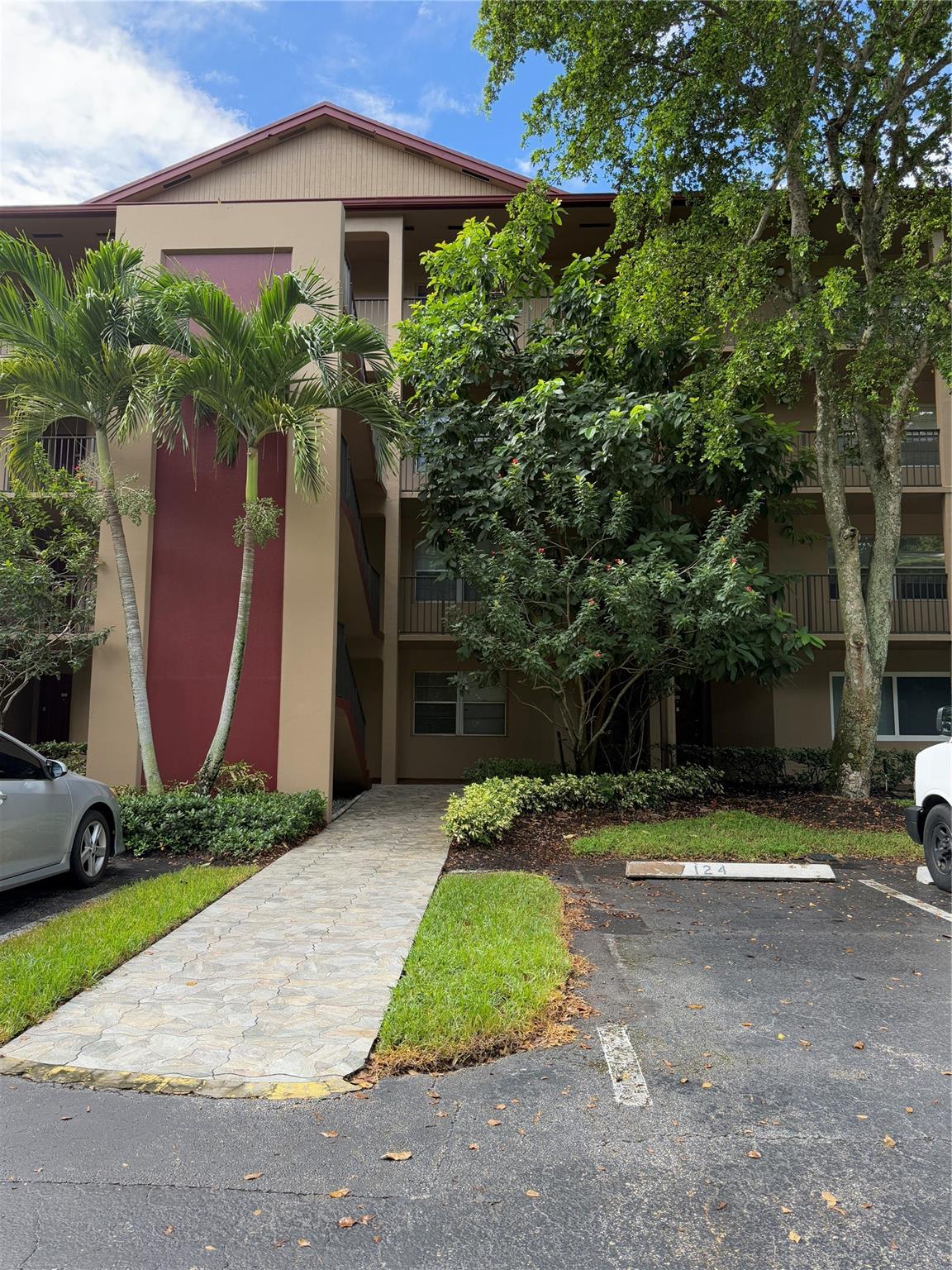 BUCKINGHAM -CENTURY VILLA - Residential