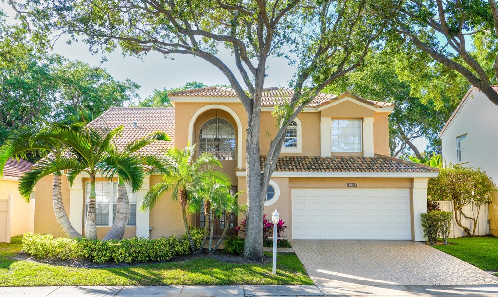 Photo of 1019 Siena Oaks Circle W, Palm Beach Gardens, FL 33410 (MLS # R10787423)